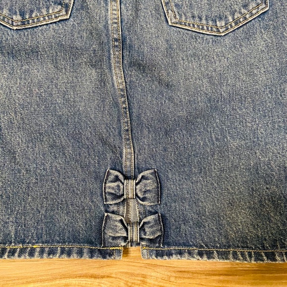 Levi’s Denim Skirt - Picture 3 of 5